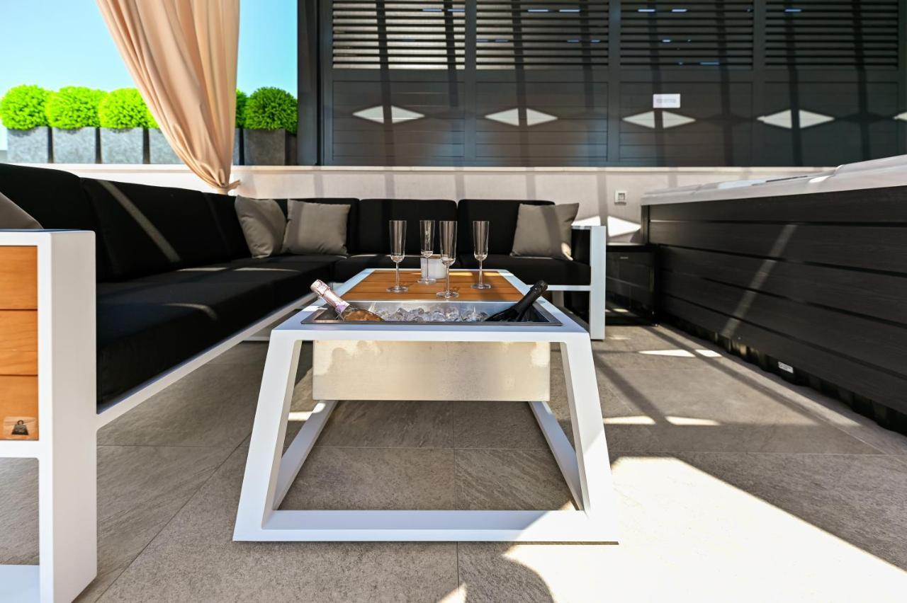 An & Lu With Rooftop Jacuzzi Apartamento *