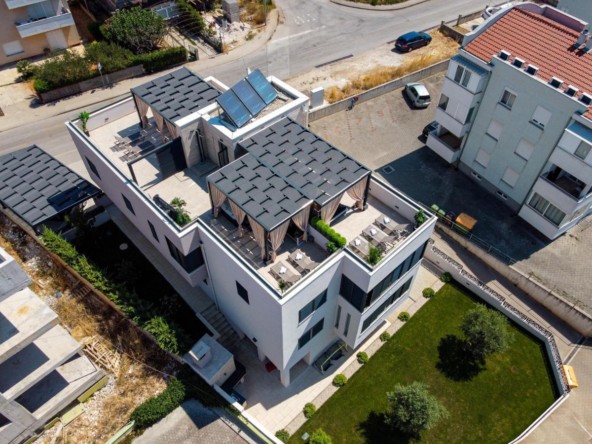 An & Lu With Rooftop Jacuzzi Apartamento Zadar